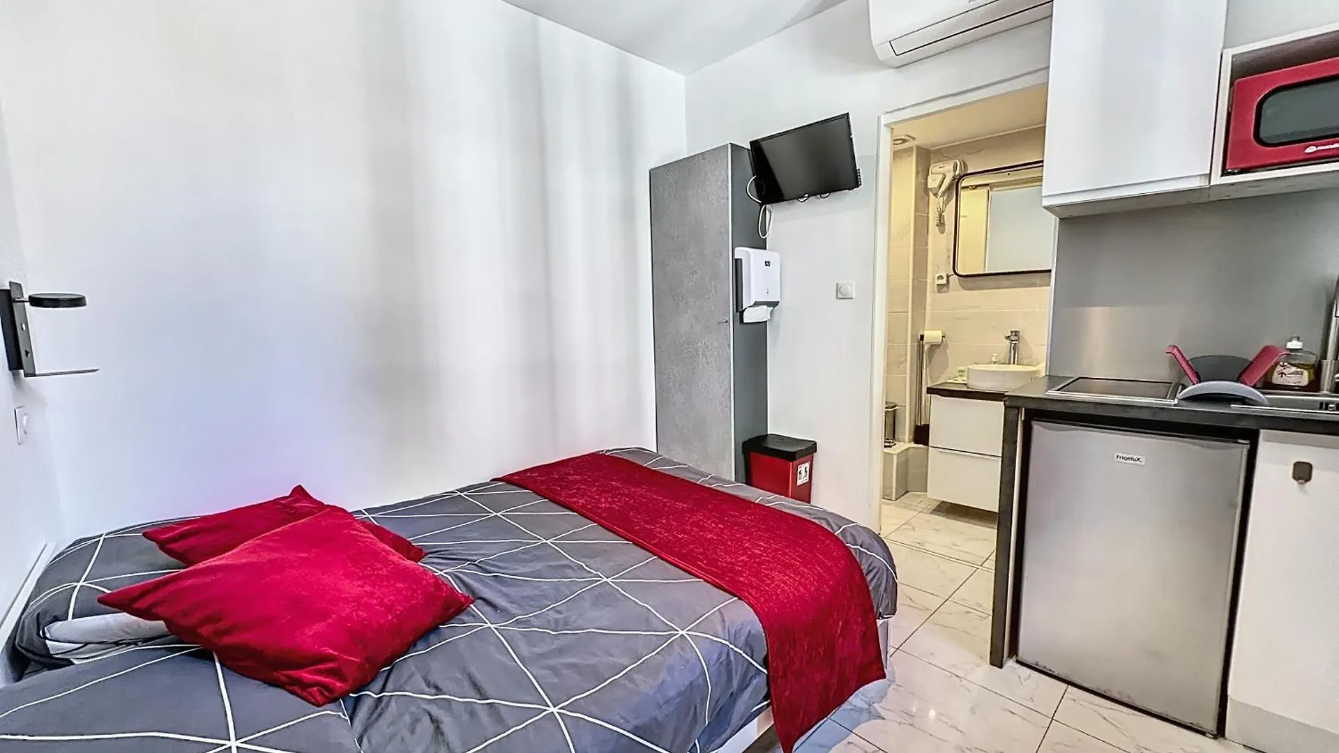 Daire Sweet Home Marceau 6 Studios Hyper Centre Proche De La Mer Et Du Palais Cannes Fransa